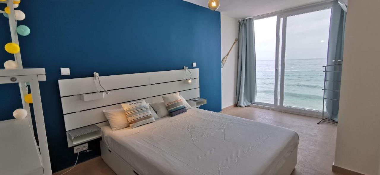 La Perla Cruise Apartment On Private Beach, Modern With Aircon & Wifi Бенальмадена Экстерьер фото